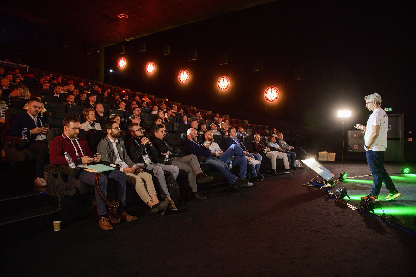 Prelegent na scenie Founders Mind
